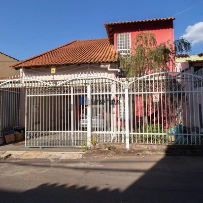 Casa, 5 quartos, 198 m² - Foto 1