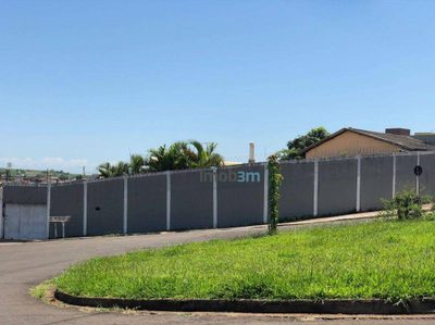 Casa, 3 quartos, 245 m² - Foto 1