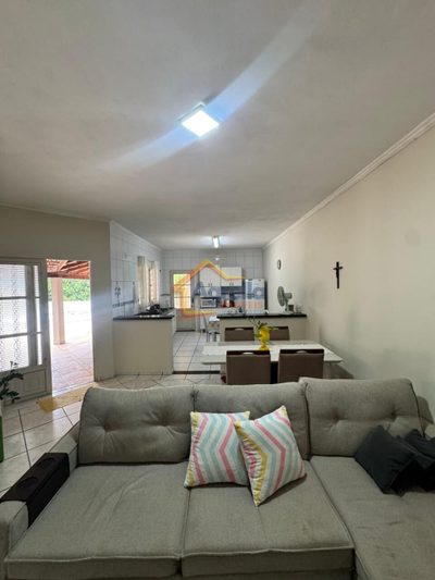 Sítio, 3 quartos, 1250 m² - Foto 1
