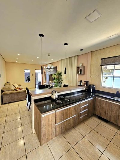Casa, 3 quartos, 166 m² - Foto 3