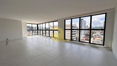 Apartamento, 3 quartos, 146 m² - Foto 1