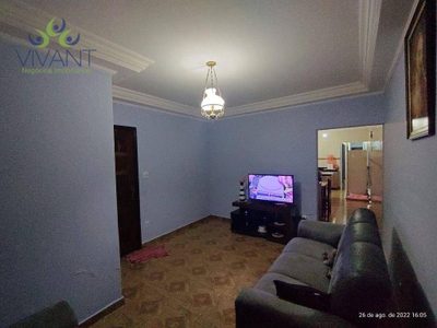 Casa, 4 quartos, 210 m² - Foto 2