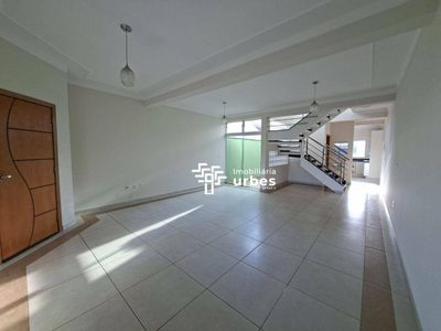 Casa, 3 quartos, 194 m² - Foto 2
