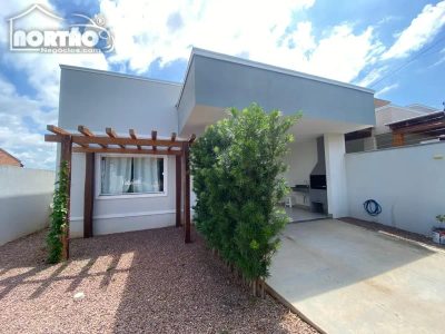 Casa, 3 quartos, 85 m² - Foto 1
