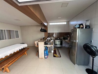 Casa, 4 quartos, 190 m² - Foto 4