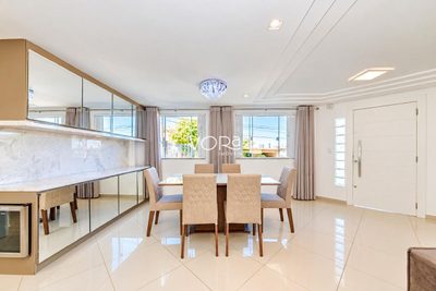 Sobrado, 3 quartos, 258 m² - Foto 2