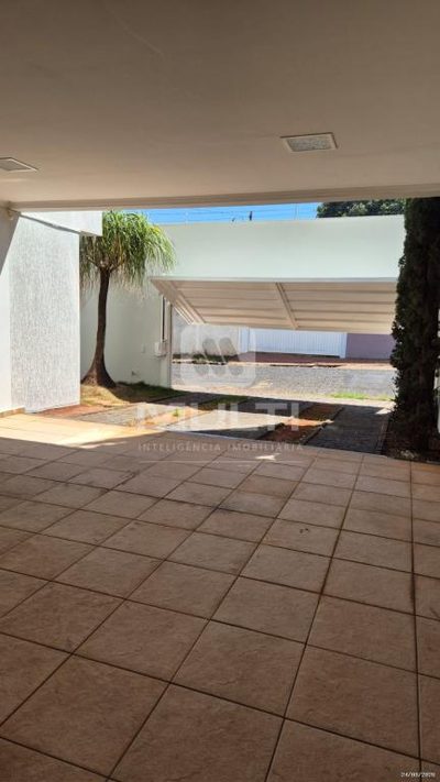 Casa, 5 quartos, 322 m² - Foto 2