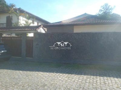 Casa, 4 quartos, 240 m² - Foto 2