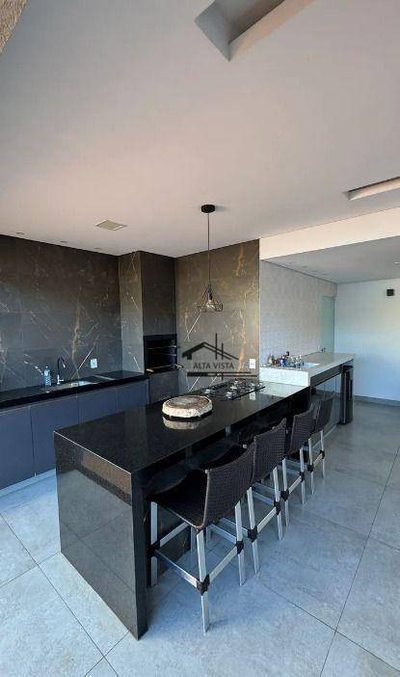 Casa, 3 quartos, 190 m² - Foto 1