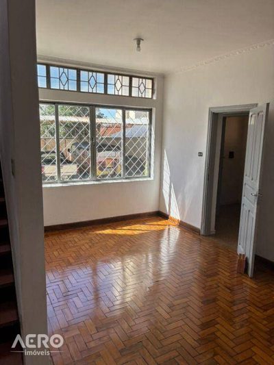Casa, 3 quartos, 301 m² - Foto 2