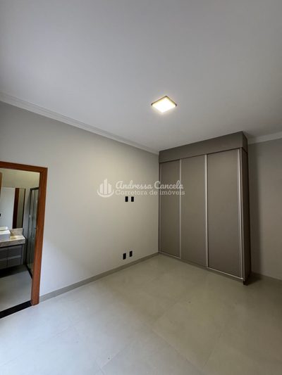 Casa, 3 quartos, 215 m² - Foto 2