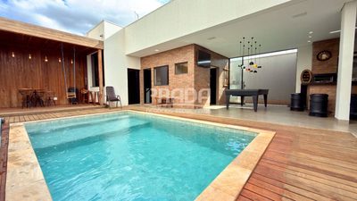 Casa, 4 quartos, 280 m² - Foto 1