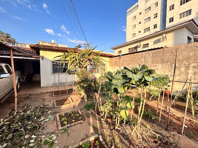 Casa, 3 quartos, 241 m² - Foto 2