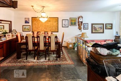 Casa, 3 quartos, 243 m² - Foto 2