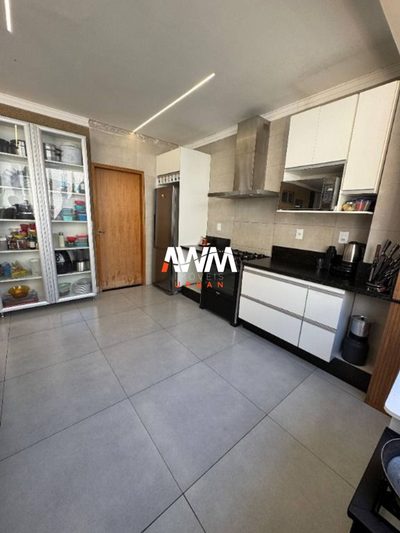 Casa, 4 quartos, 191 m² - Foto 2