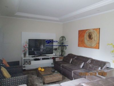 Casa, 3 quartos, 240 m² - Foto 1