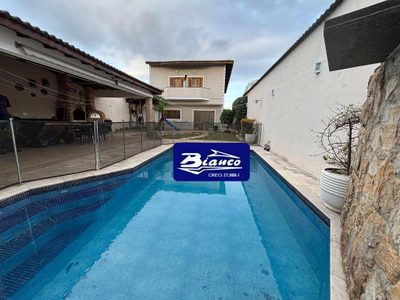 Sobrado, 4 quartos, 427 m² - Foto 1