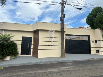 Casa, 3 quartos, 258 m² - Foto 1
