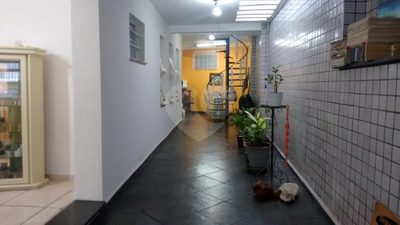 Sobrado, 3 quartos, 223 m² - Foto 2