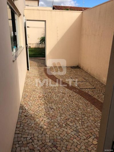 Casa, 3 quartos, 266 m² - Foto 3