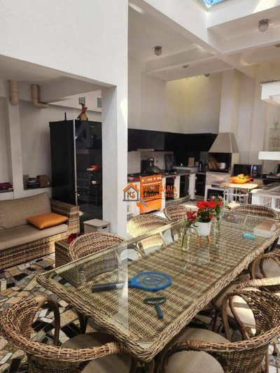 Sobrado, 3 quartos, 300 m² - Foto 1