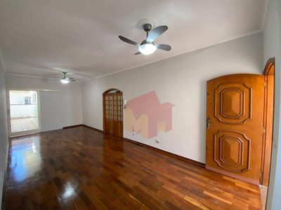 Casa, 3 quartos, 197 m² - Foto 2