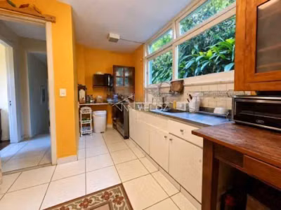 Apartamento, 4 quartos, 230 m² - Foto 1