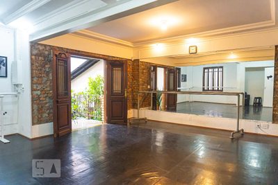 Casa, 4 quartos, 230 m² - Foto 1