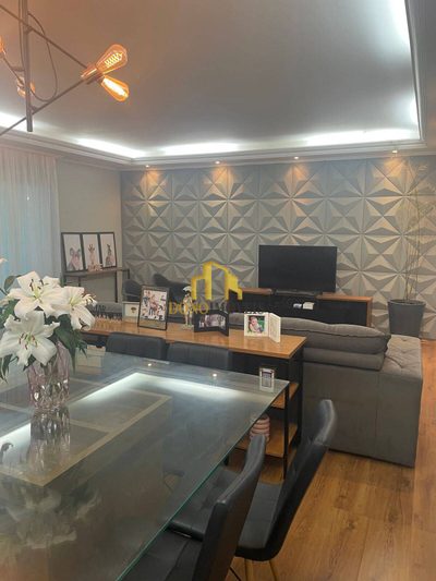 Casa, 3 quartos, 235 m² - Foto 1
