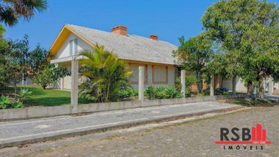 Casa, 3 quartos, 230 m² - Foto 1