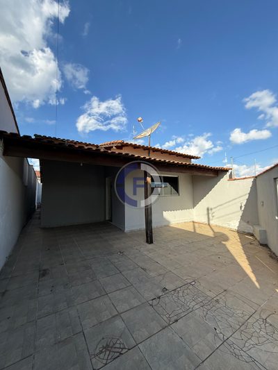 Casa, 2 quartos, 188 m² - Foto 1