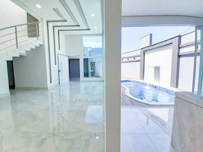 Sobrado, 3 quartos, 227 m² - Foto 2