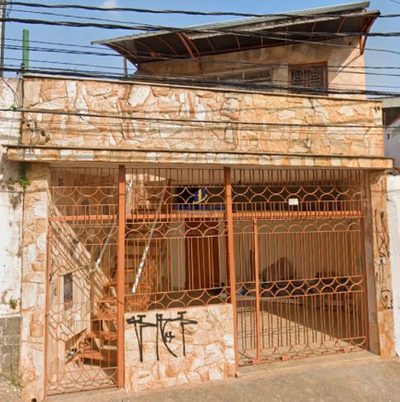 Casa, 4 quartos, 140 m² - Foto 1
