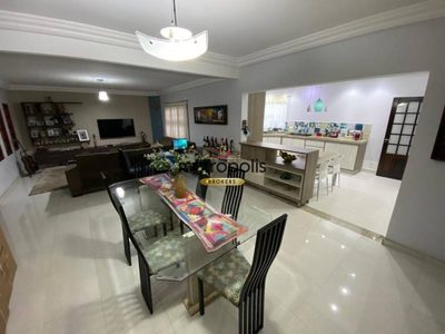 Sobrado, 3 quartos, 285 m² - Foto 1