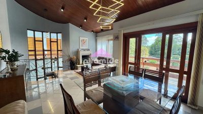 Casa, 3 quartos, 256 m² - Foto 1