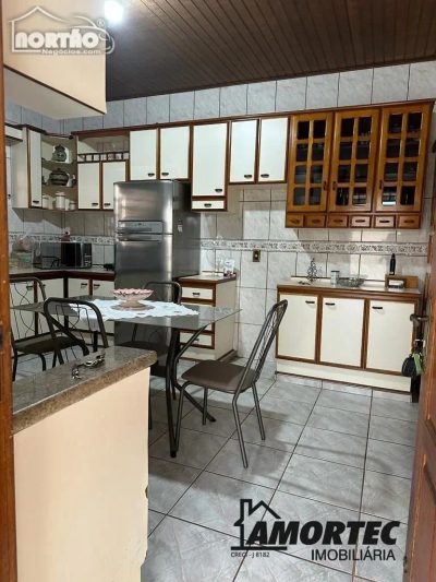 Casa, 4 quartos, 280 m² - Foto 2