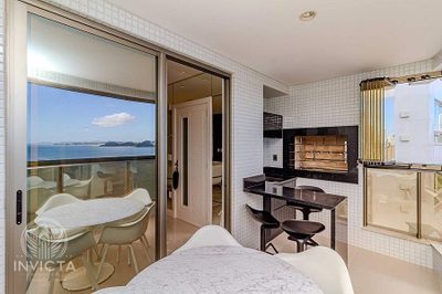 Apartamento, 3 quartos, 246 m² - Foto 2