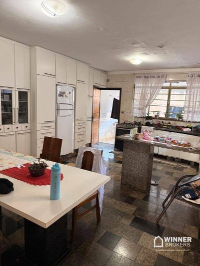 Casa, 4 quartos, 219 m² - Foto 4