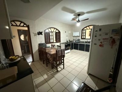Casa, 5 quartos, 337 m² - Foto 2