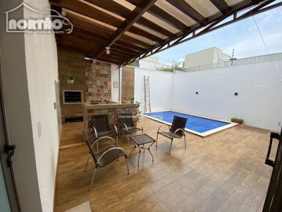 Casa, 2 quartos, 360 m² - Foto 1