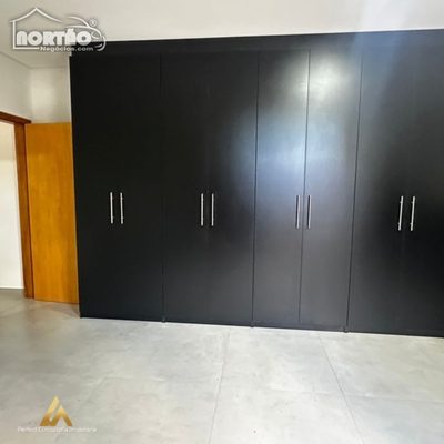 Casa, 4 quartos, 179 m² - Foto 3
