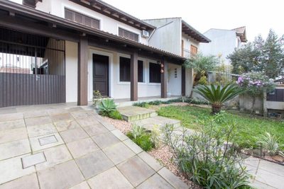 Casa, 3 quartos, 199 m² - Foto 2