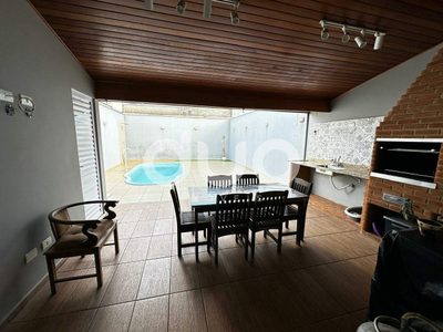 Casa, 3 quartos, 155 m² - Foto 1