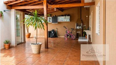 Casa, 3 quartos, 266 m² - Foto 1