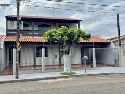 Casa, 3 quartos, 252 m² - Foto 1
