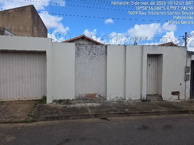 Casa, 2 quartos, 200 m² - Foto 1