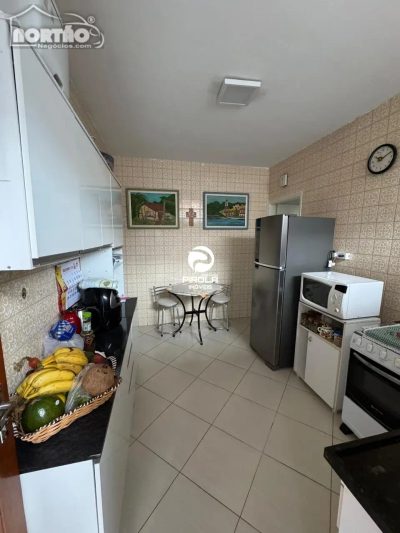 Casa, 4 quartos, 138 m² - Foto 3
