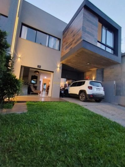 Sobrado, 4 quartos, 240 m² - Foto 1