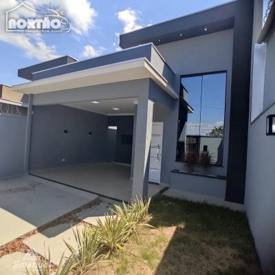 Casa, 3 quartos, 121 m² - Foto 1