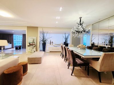 Apartamento, 3 quartos, 222 m² - Foto 1